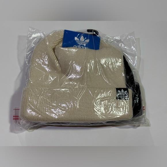 adidas Originals Trefoil Beanie 2-Pack - Picture 9 of 9